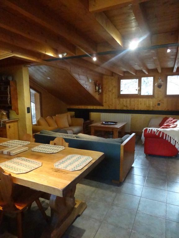 Les Néreïdes Studios et Appartements Brides Les Bains Esterno foto