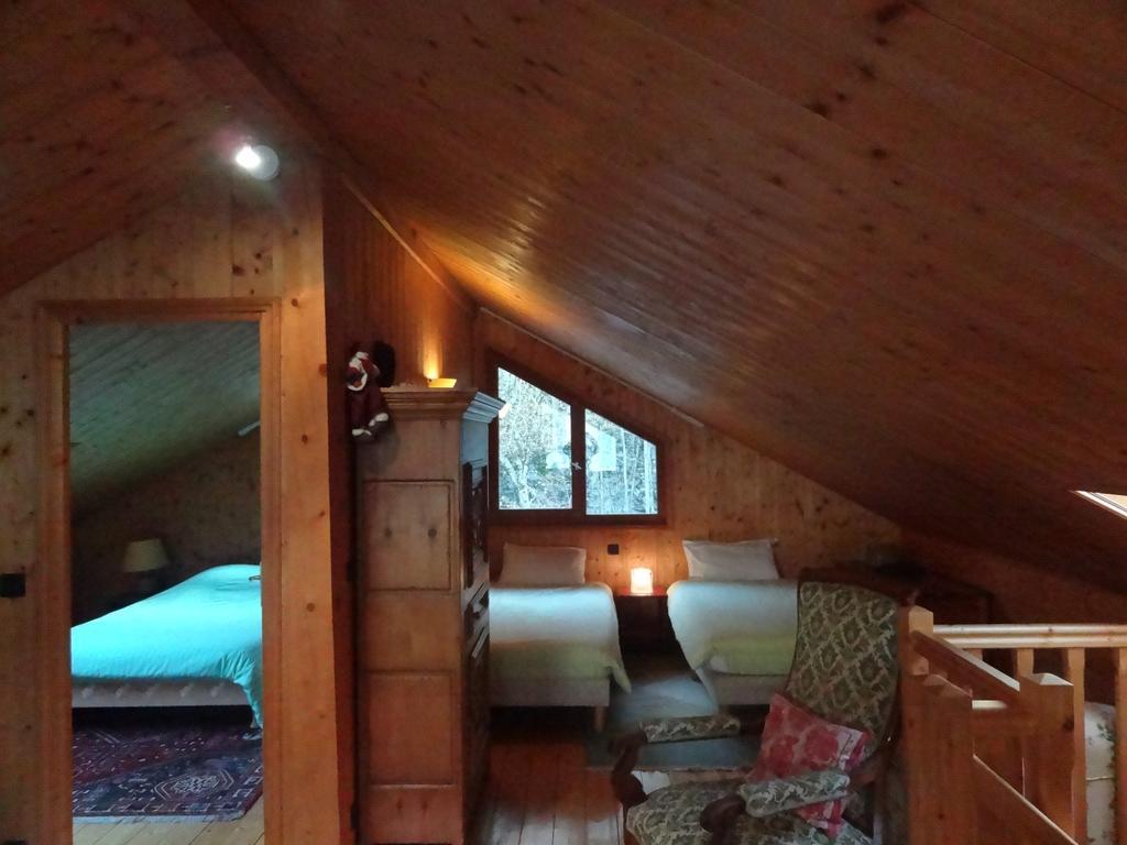 Les Néreïdes Studios et Appartements Brides Les Bains Esterno foto