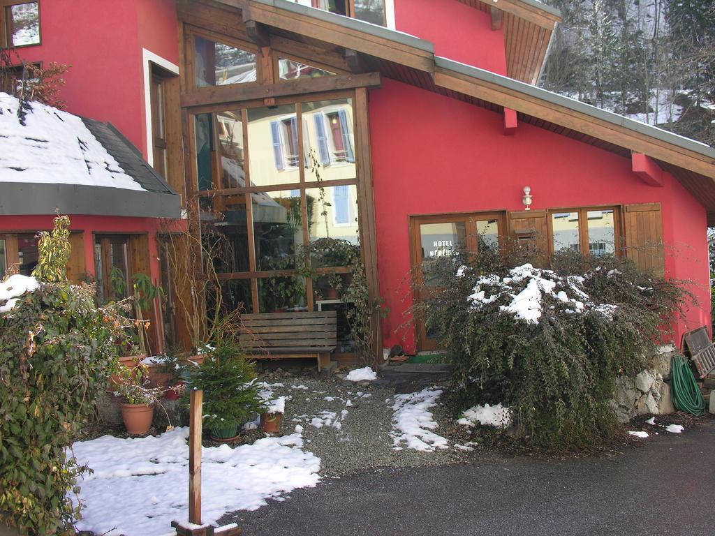 Les Néreïdes Studios et Appartements Brides Les Bains Esterno foto
