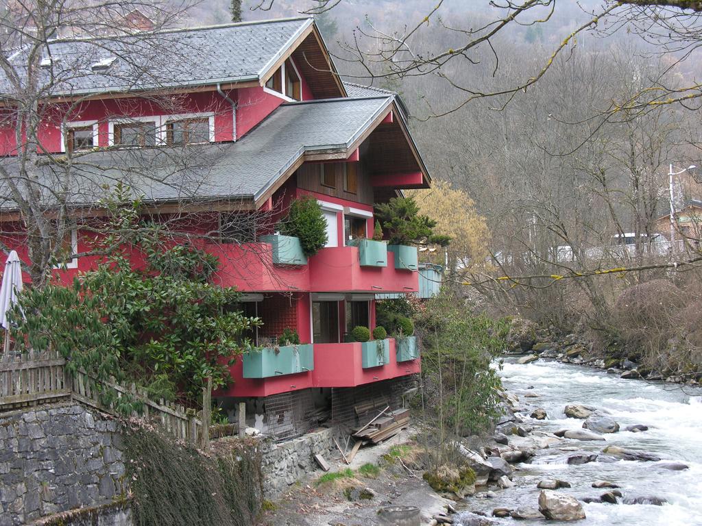 Les Néreïdes Studios et Appartements Brides Les Bains Esterno foto